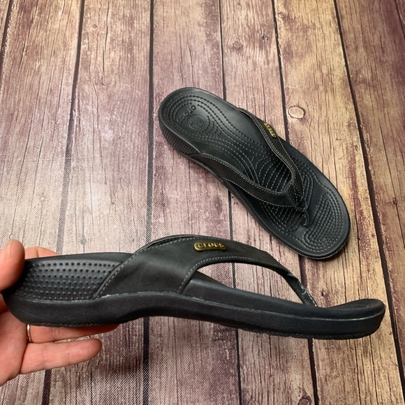 crocs ella comfortpath flip